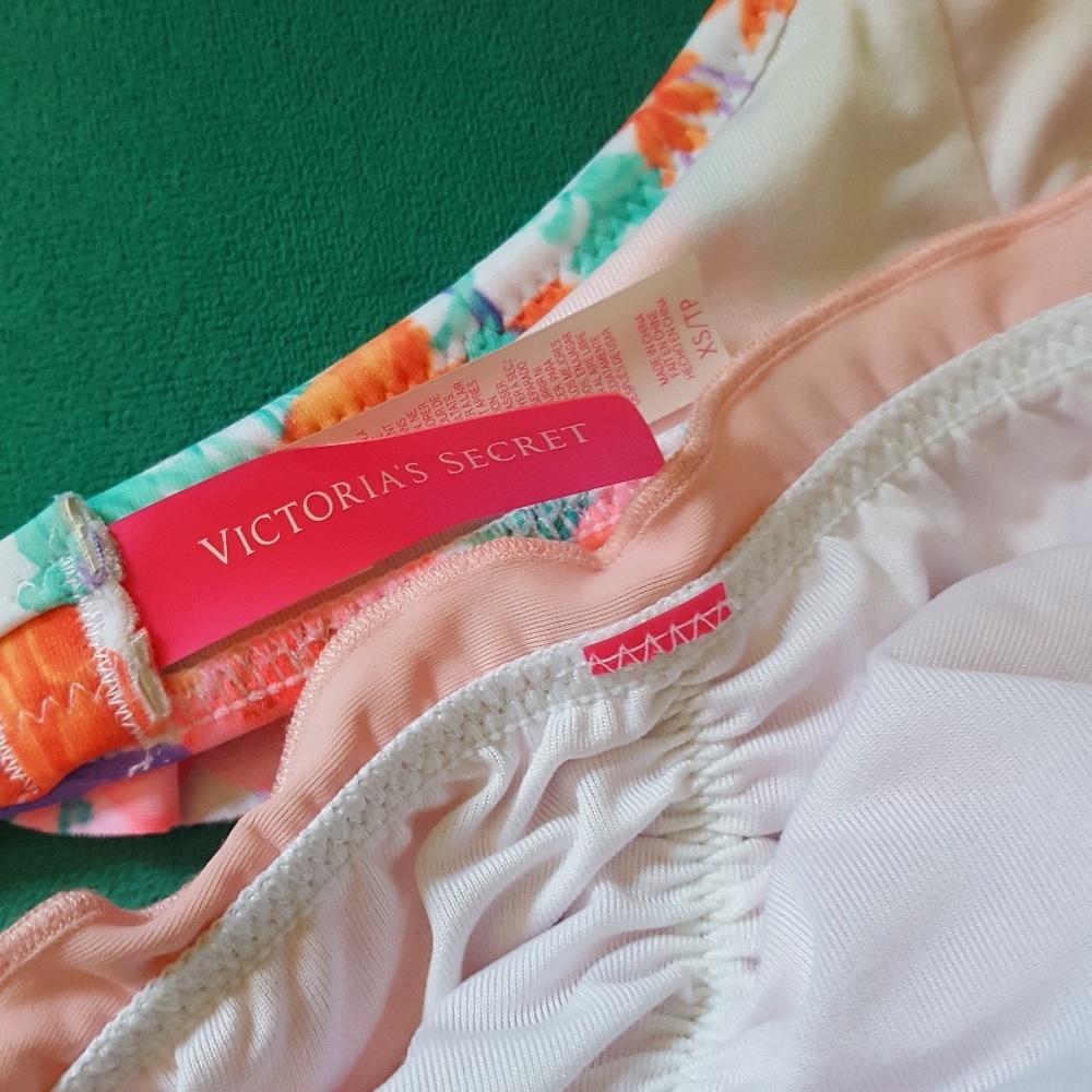 SOLD* Victoria's Secret Floral & Ruffle Bikini - Picture 5 of 5